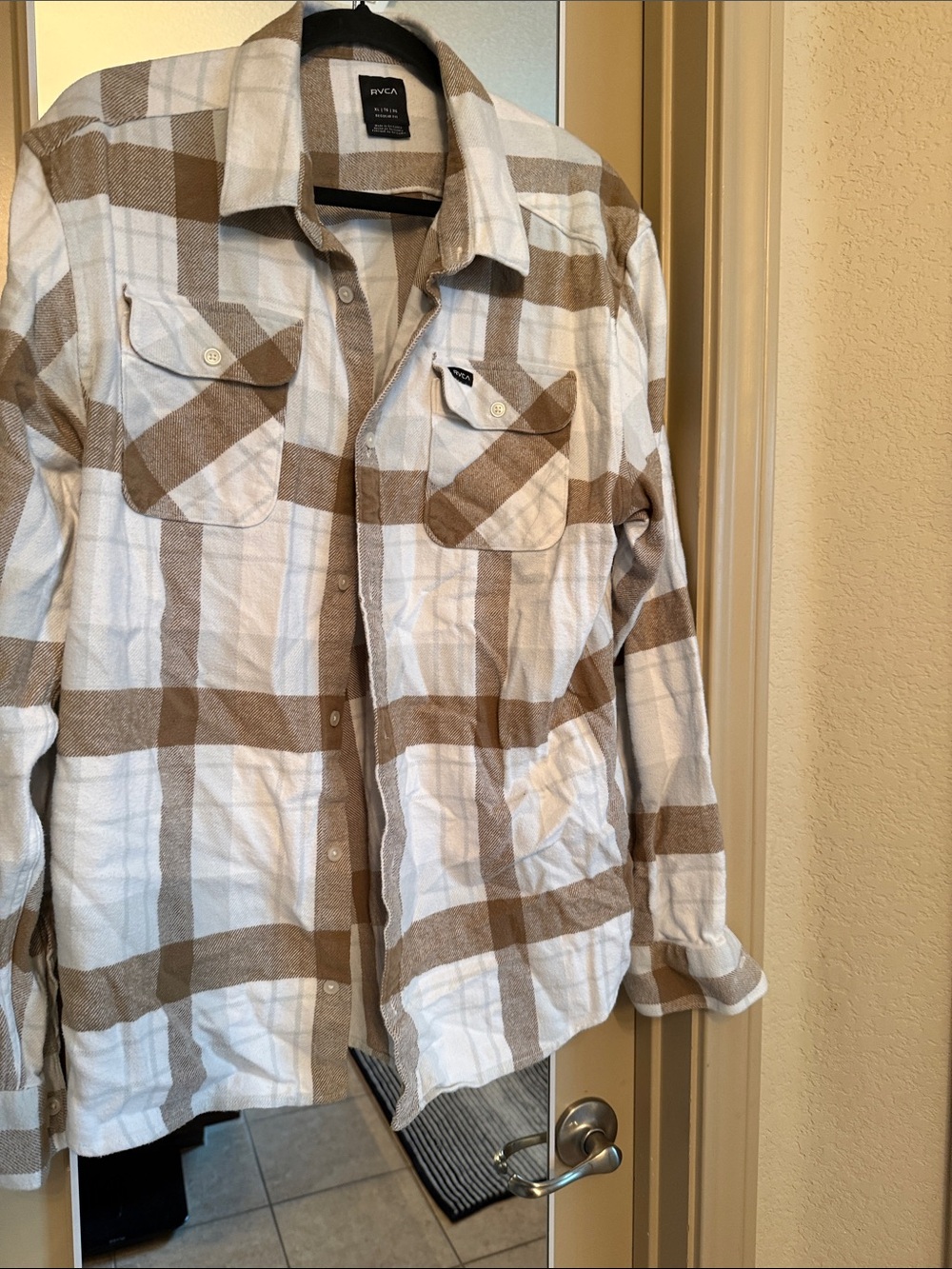 RVCA White & Brown Plaid Button-Up Flannel Shirt
